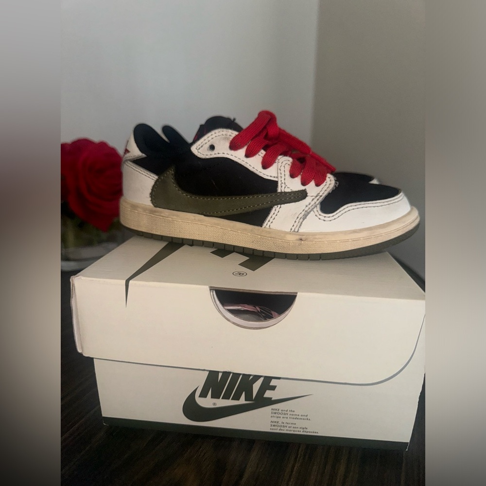 Kids Nike Travis Scott size 12C US gently worn